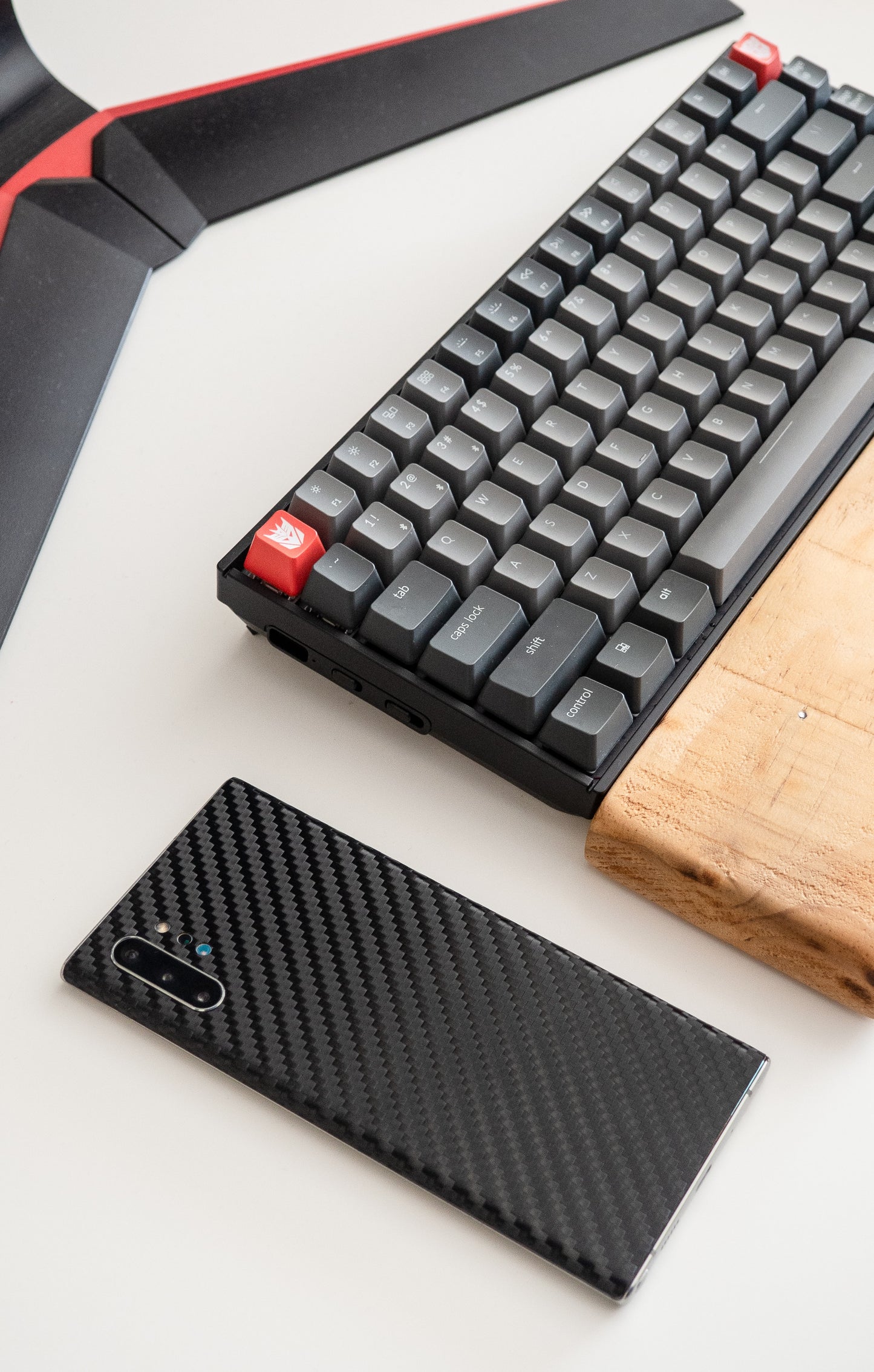 Carbon Legends Custom Carbon Fiber Phone Case